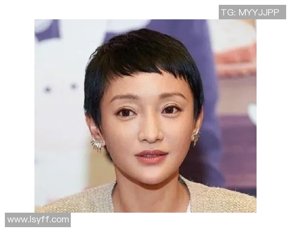 帅气短发女足球明星大揭秘